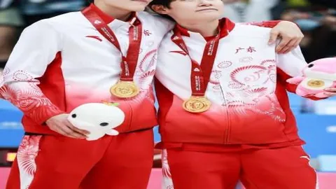 奥运金牌得主在新疆：平凡中的非凡之旅