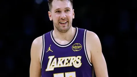 德名单公布：格罗斯荣登榜单，格雷茲卡未能入围